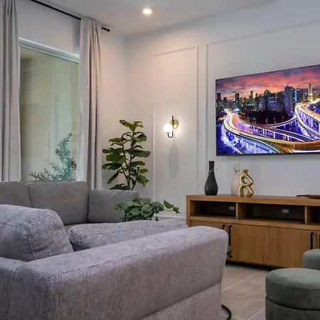 Stylish & Clean Home Free Resortaccess 2364